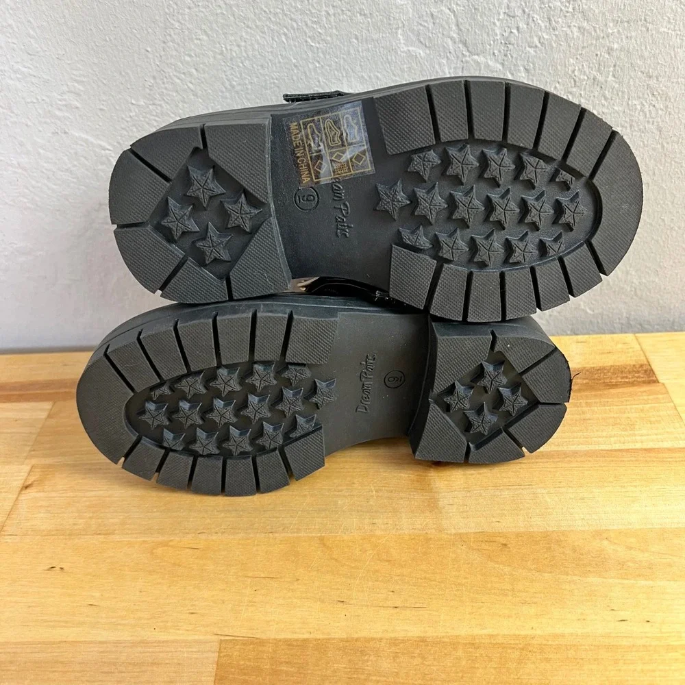 Dream Pairs‎ Black Patent Mary Jane Platform Lug Sole Shoes Girls Kids Size 9